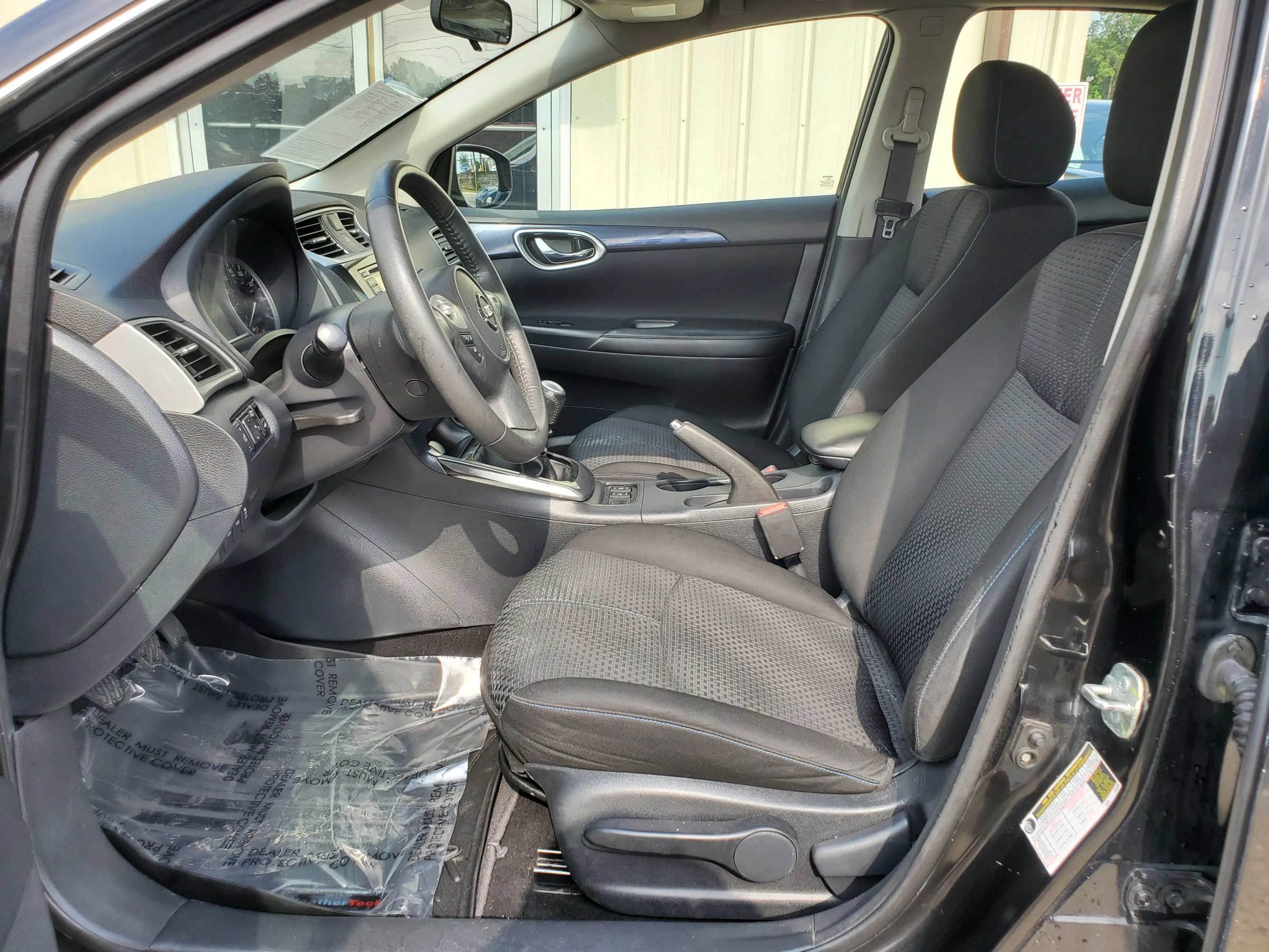 Used 2017 Nissan Sentra SR Turbo w/ SR Midnight Edition FWD image 35