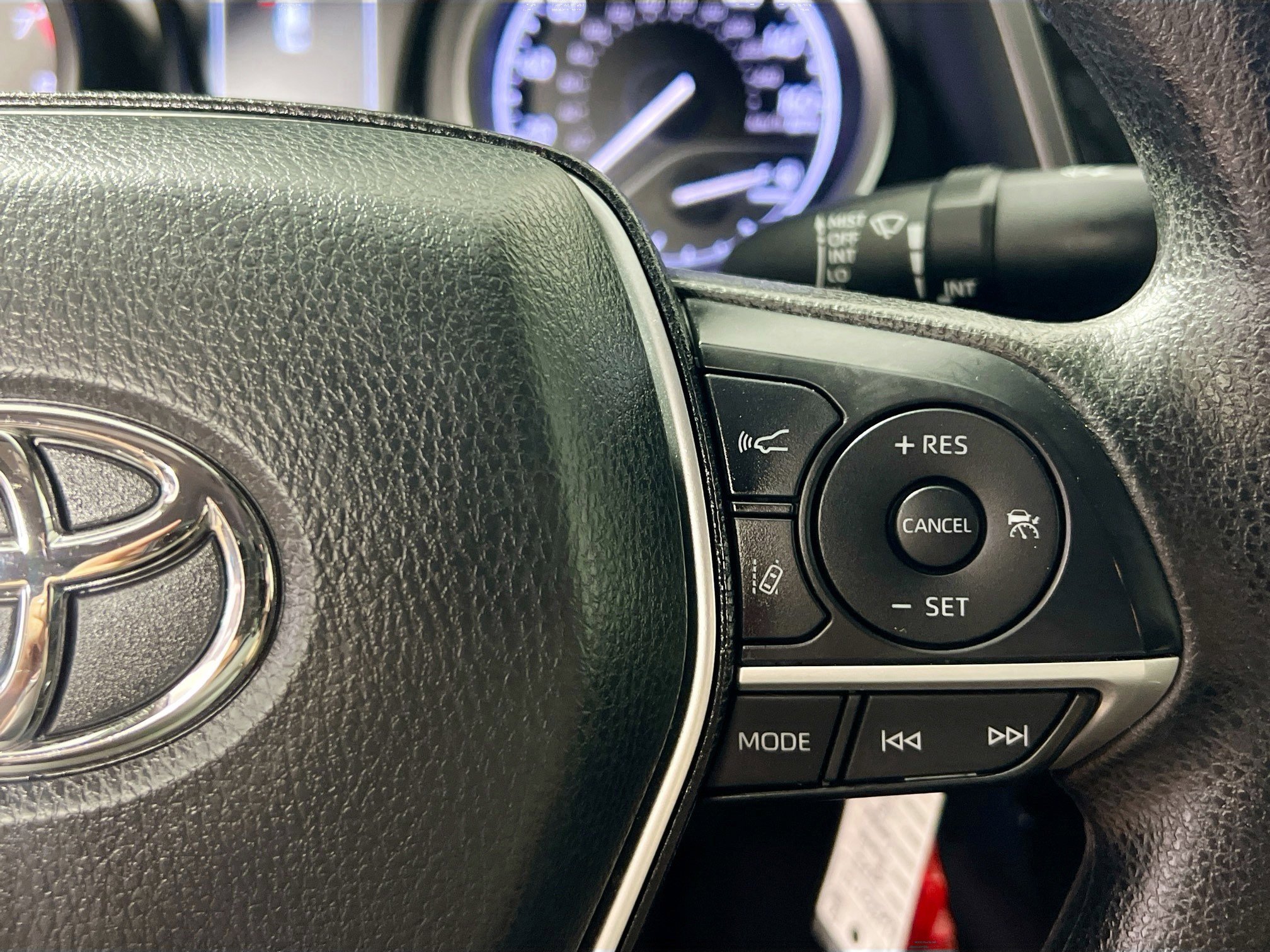 Used 2023 Toyota Camry LE image 19