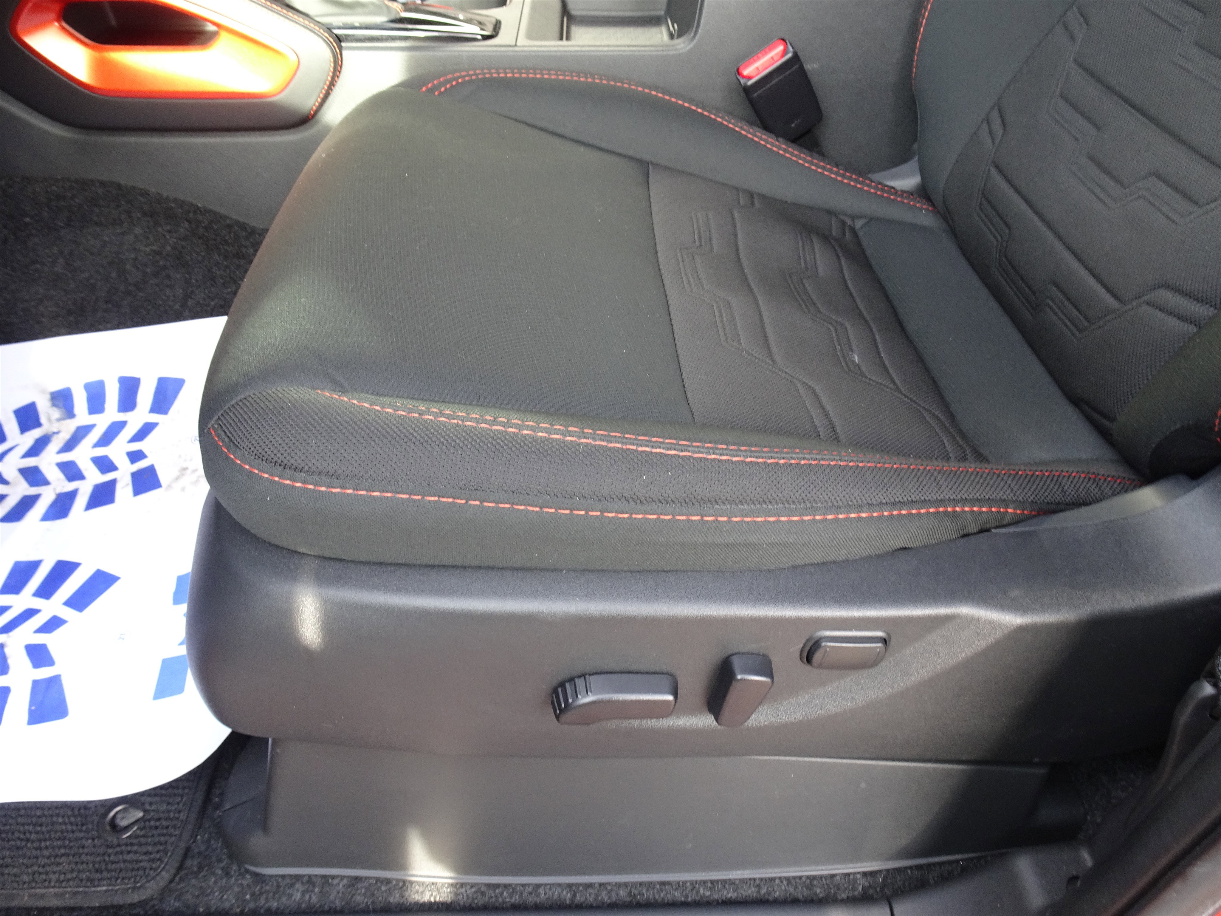 Used 2025 Nissan Frontier PRO-4X image 11