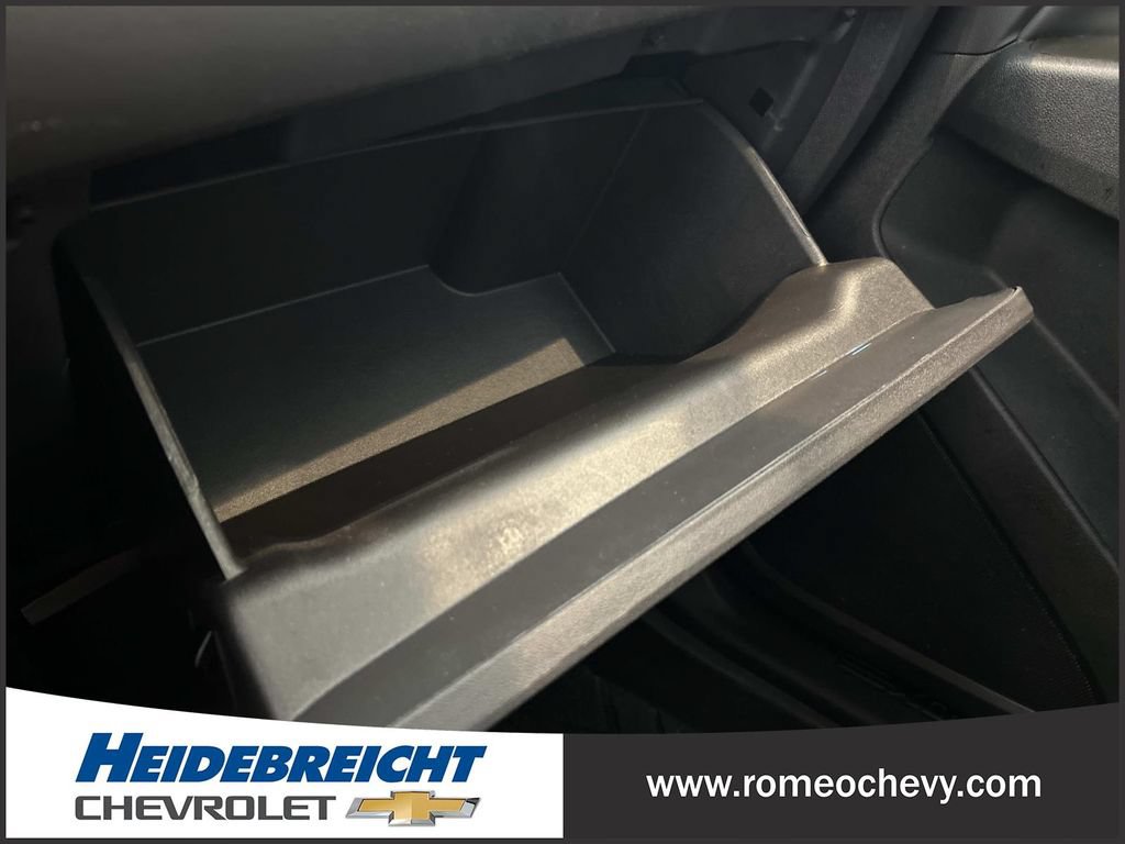 Used 2024 Chevrolet Equinox LT w/ LPO, Floor Liner Package FWD image 26