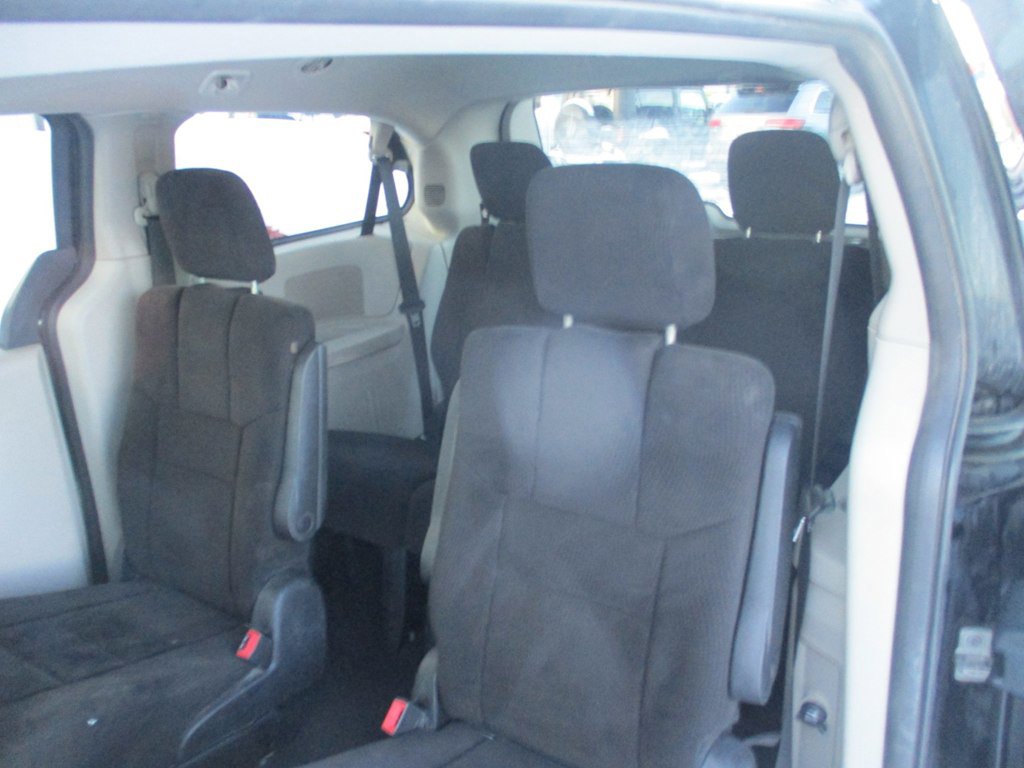 Used 2012 Dodge Grand Caravan SE FWD image 9