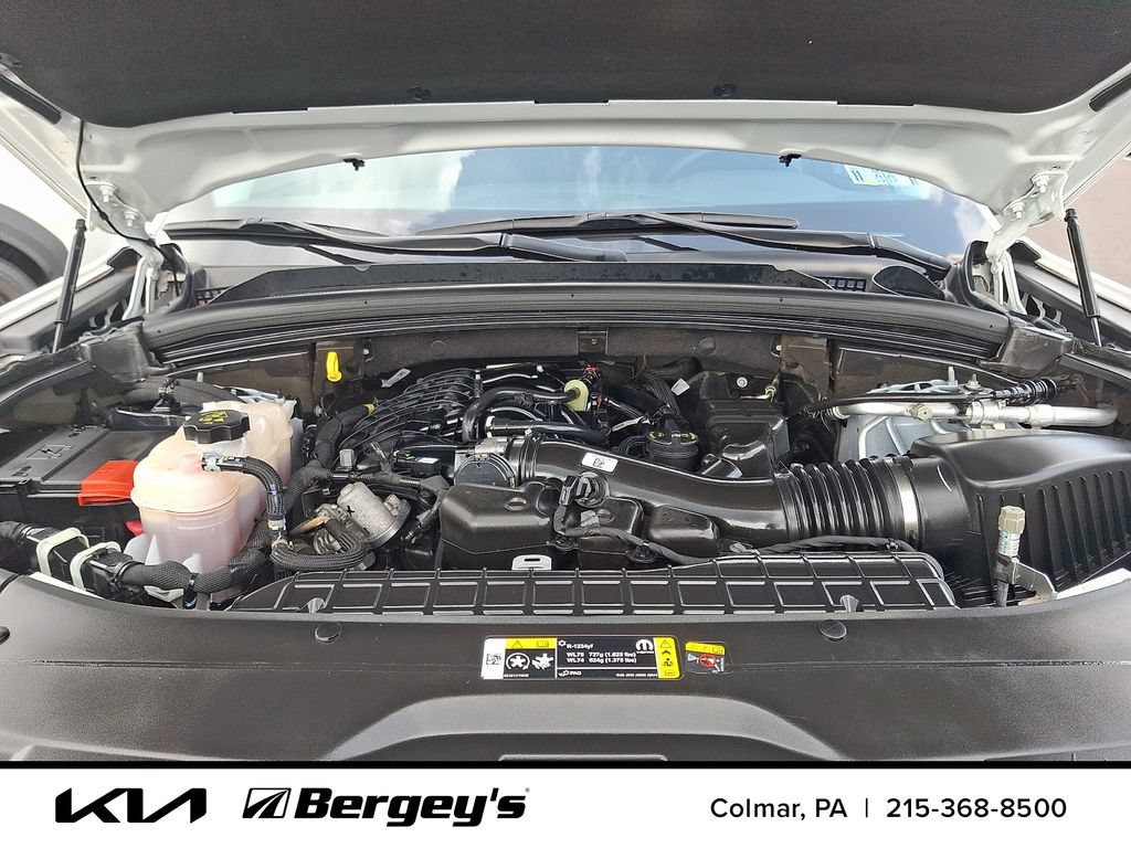 Used 2023 Jeep Grand Cherokee L Laredo AWD/4WD image 32