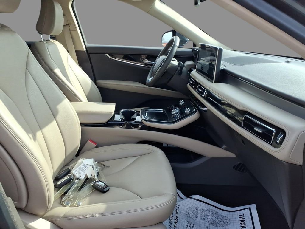 Certified 2023 Lincoln Nautilus FWD w/ Premium Package image 13