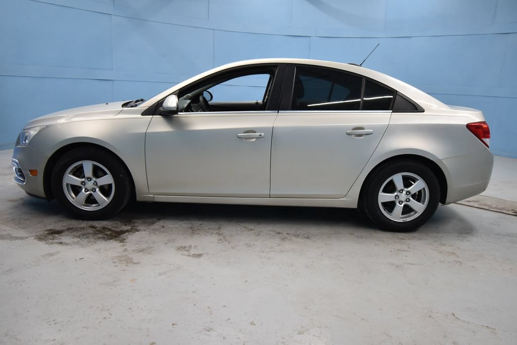 Used 2015 Chevrolet Cruze LT FWD image 30
