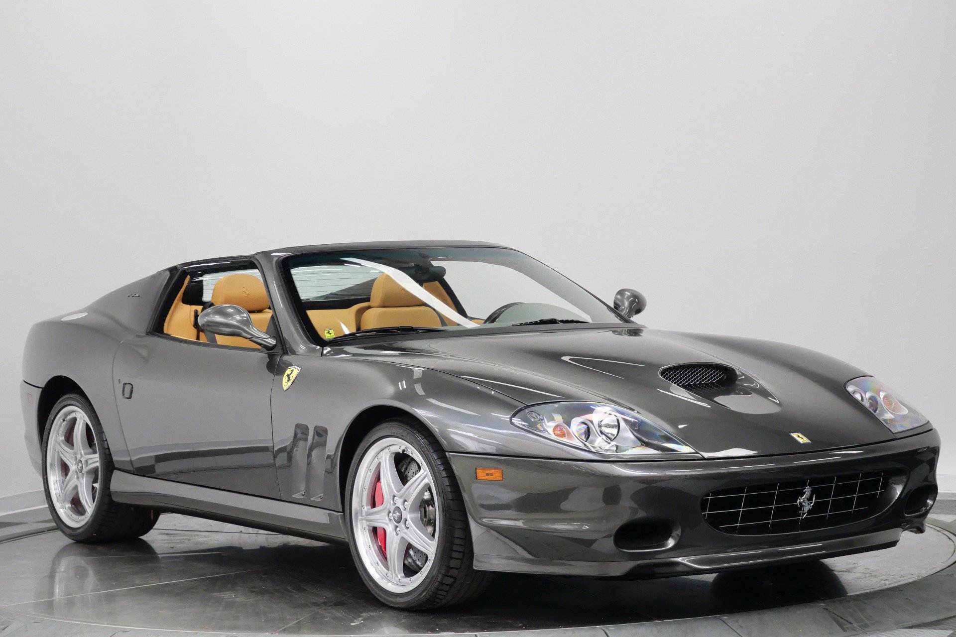 Used 2005 Ferrari 575M Maranello Superamerica RWD image 3