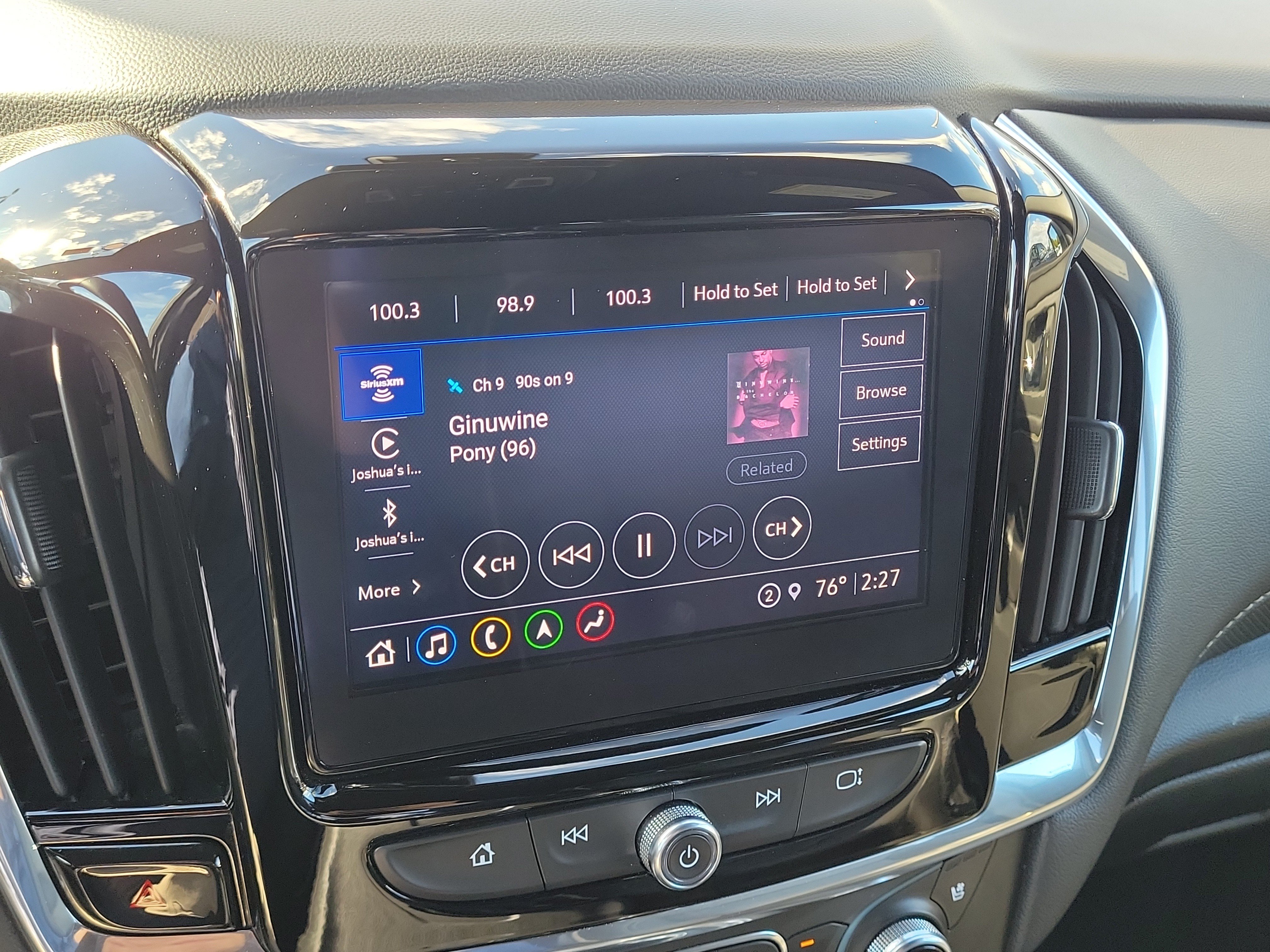 Used 2023 Chevrolet Traverse Premier FWD image 19
