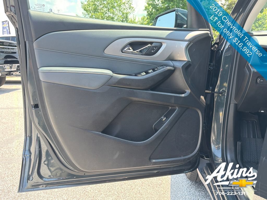 Certified 2019 Chevrolet Traverse LT FWD image 18