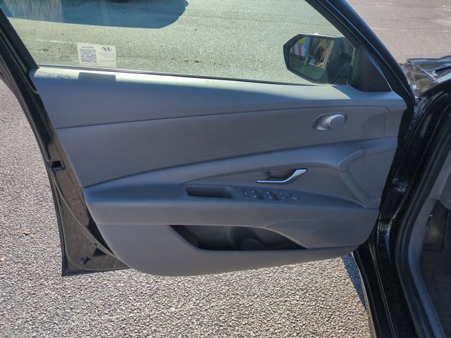 Used 2024 Hyundai Elantra SEL FWD image 11