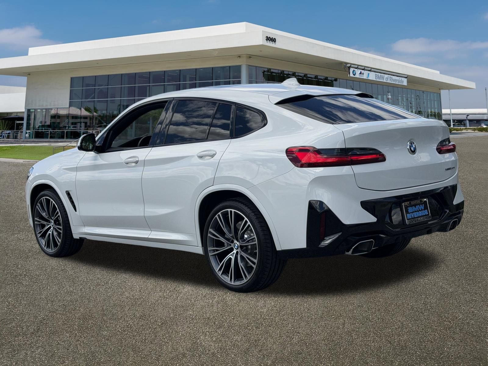 Used 2023 BMW X4 xDrive30i w/ M Sport Package image 7