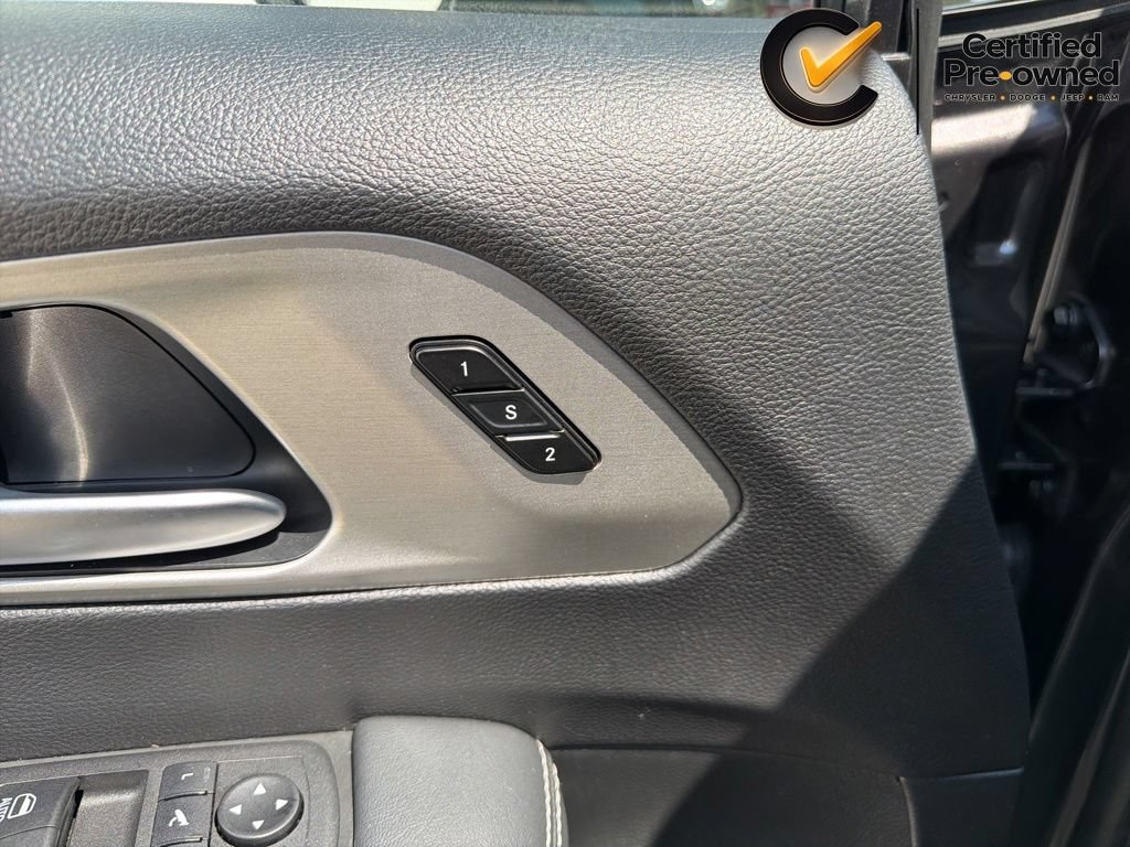 Certified 2023 Chrysler Pacifica Limited w/ Uconnect Theater Family Group AWD/4WD image 62