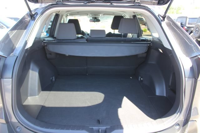 Used 2024 Toyota RAV4 LE AWD/4WD image 25