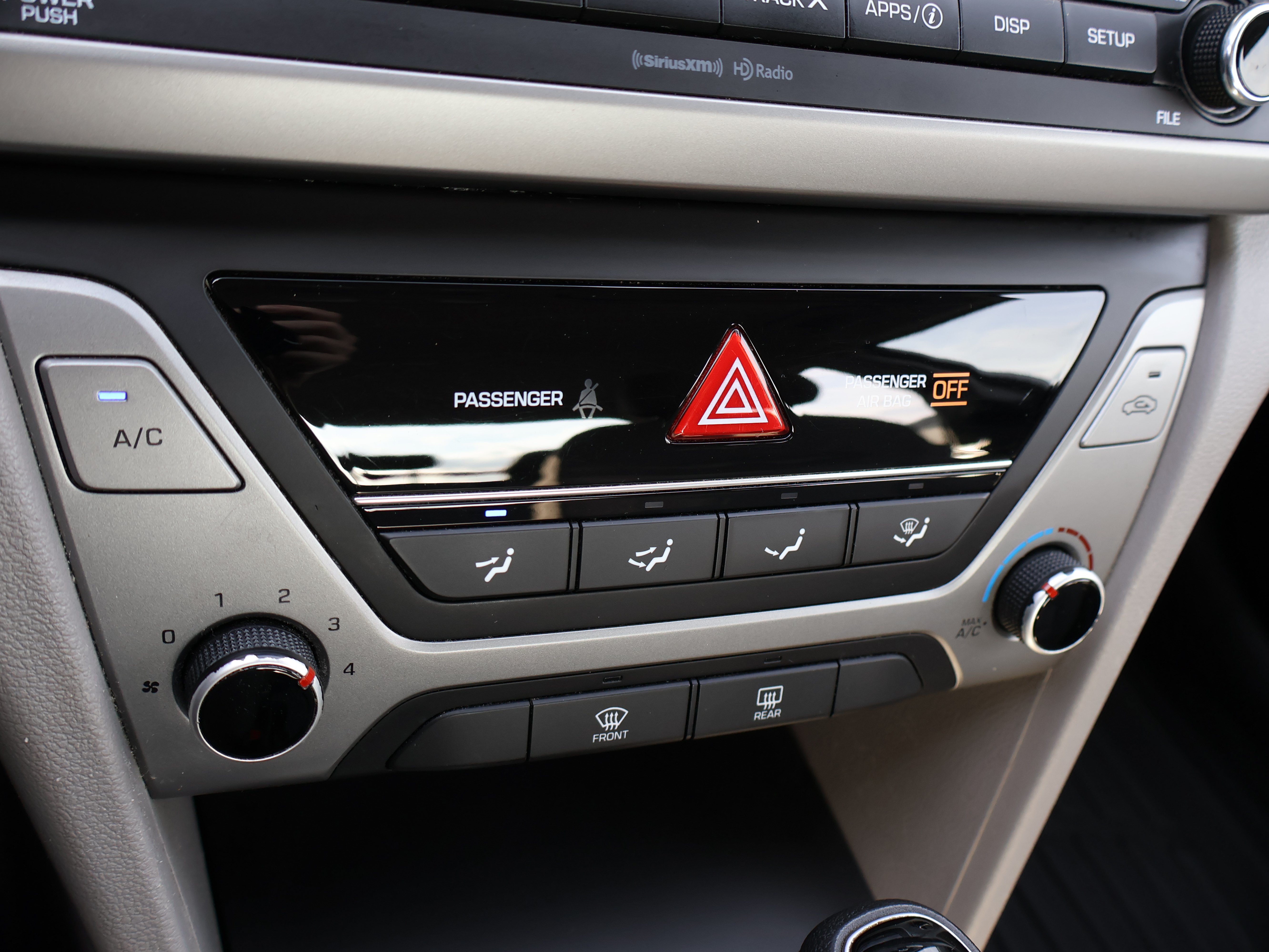 Used 2018 Hyundai Elantra SEL FWD image 24