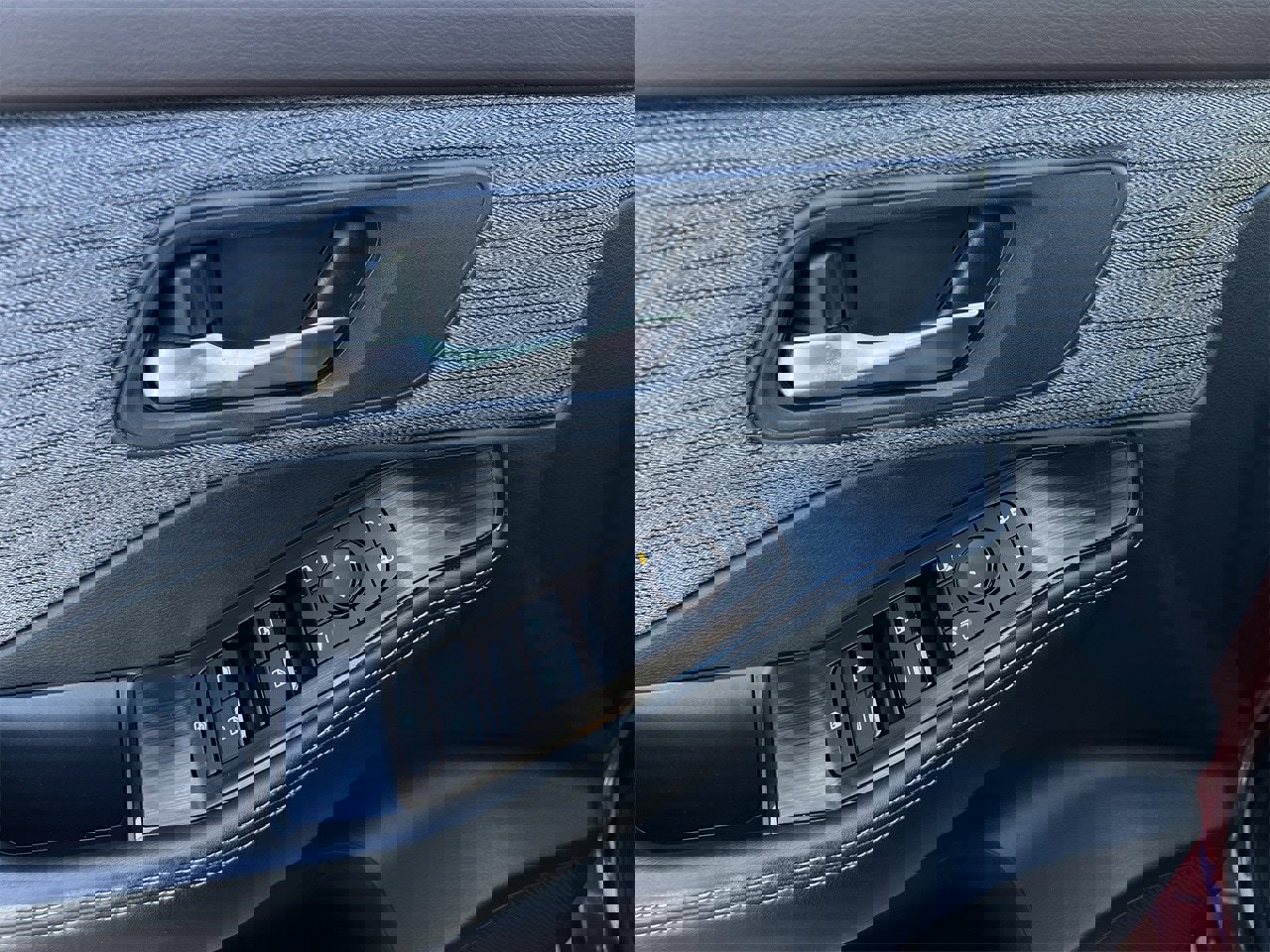 Certified 2023 Nissan Rogue SV image 23