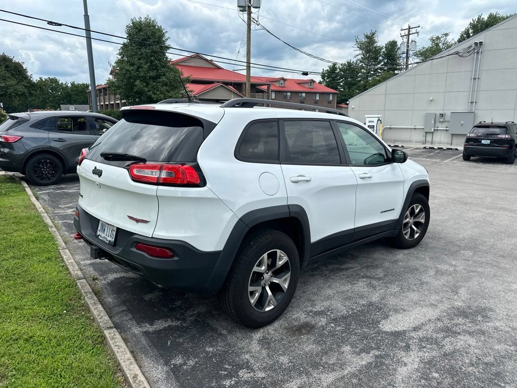 Used 2014 Jeep Cherokee Trailhawk w/ Leather Interior Group AWD/4WD image 3