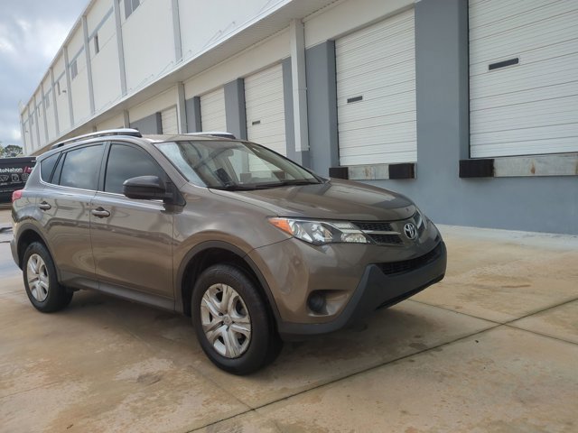 Used 2015 Toyota RAV4 LE image 3