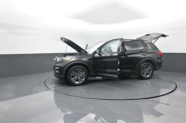 Certified 2023 Ford Explorer XLT w/ Equipment Group 202A image 38