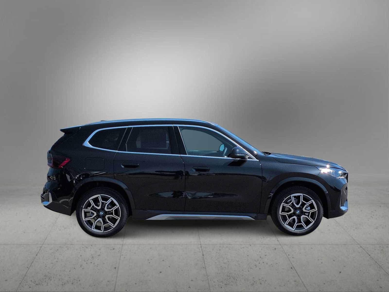 Used 2026 BMW X1 xDrive28i w/ Technology Package AWD/4WD image 9