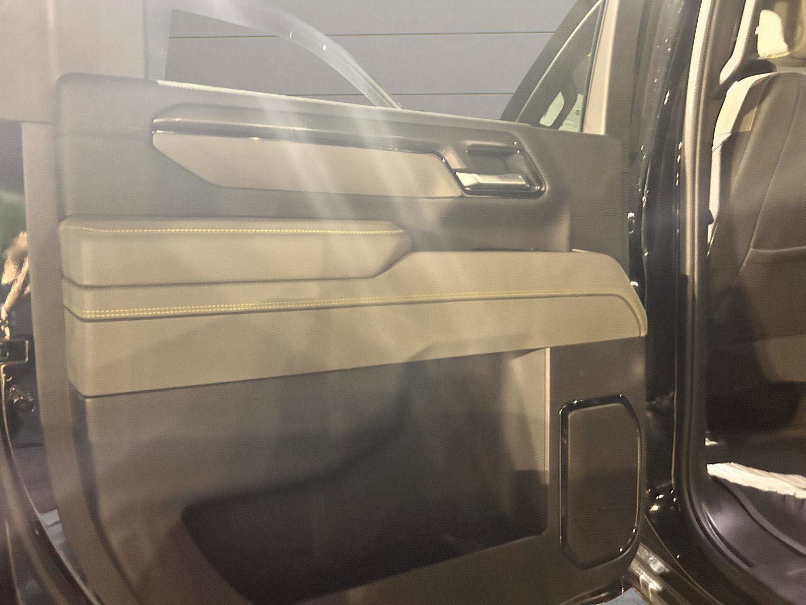 Used 2025 Chevrolet Silverado 2500 ZR2 image 5