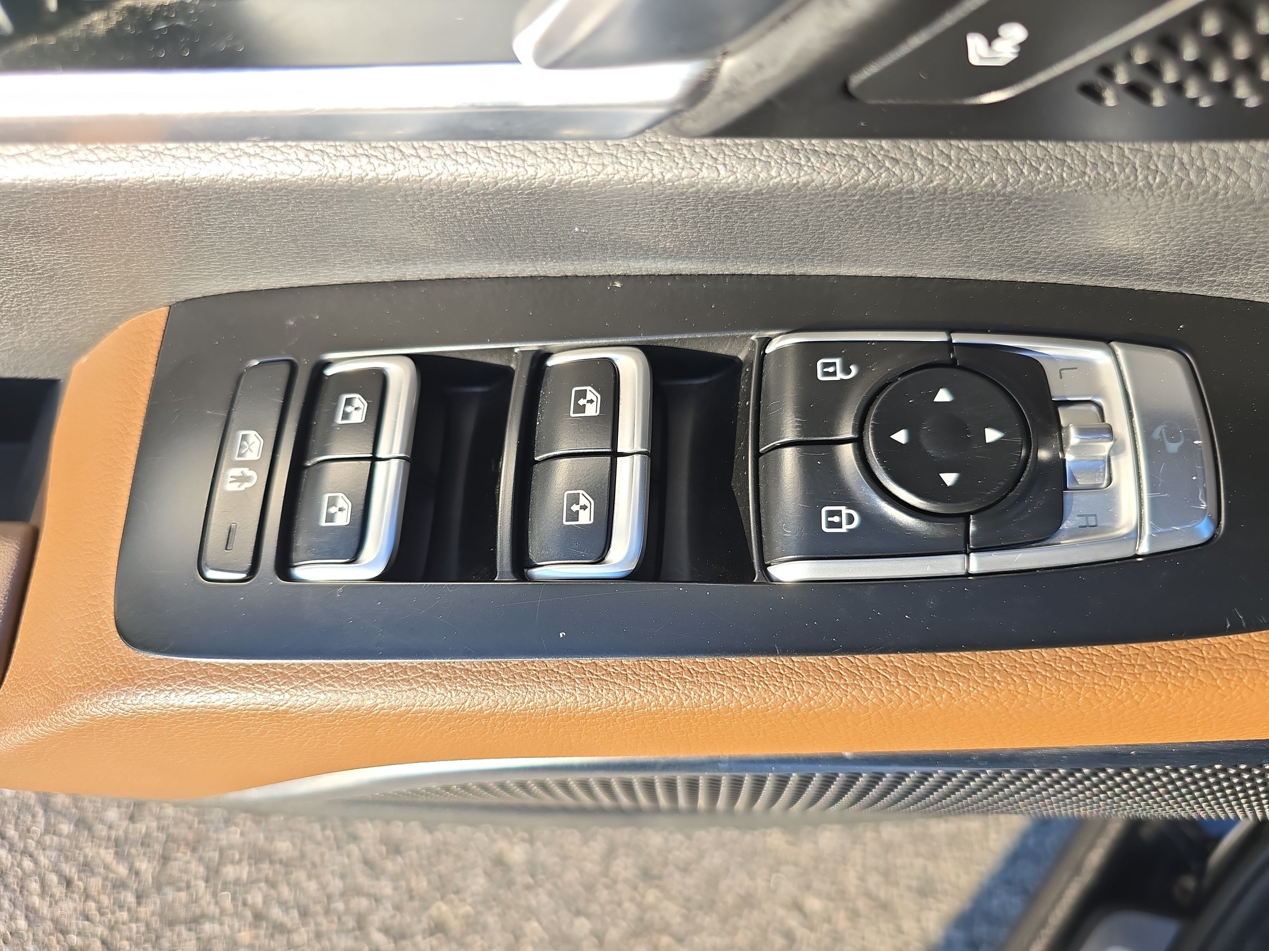 Used 2020 Kia Telluride SX w/ SX Prestige Package AWD/4WD image 26