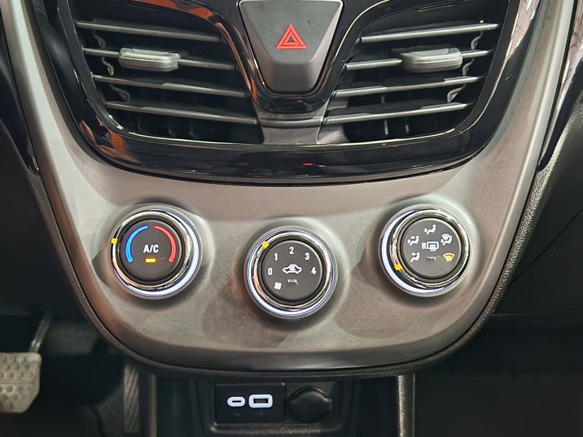 Used 2020 Chevrolet Spark LT image 39
