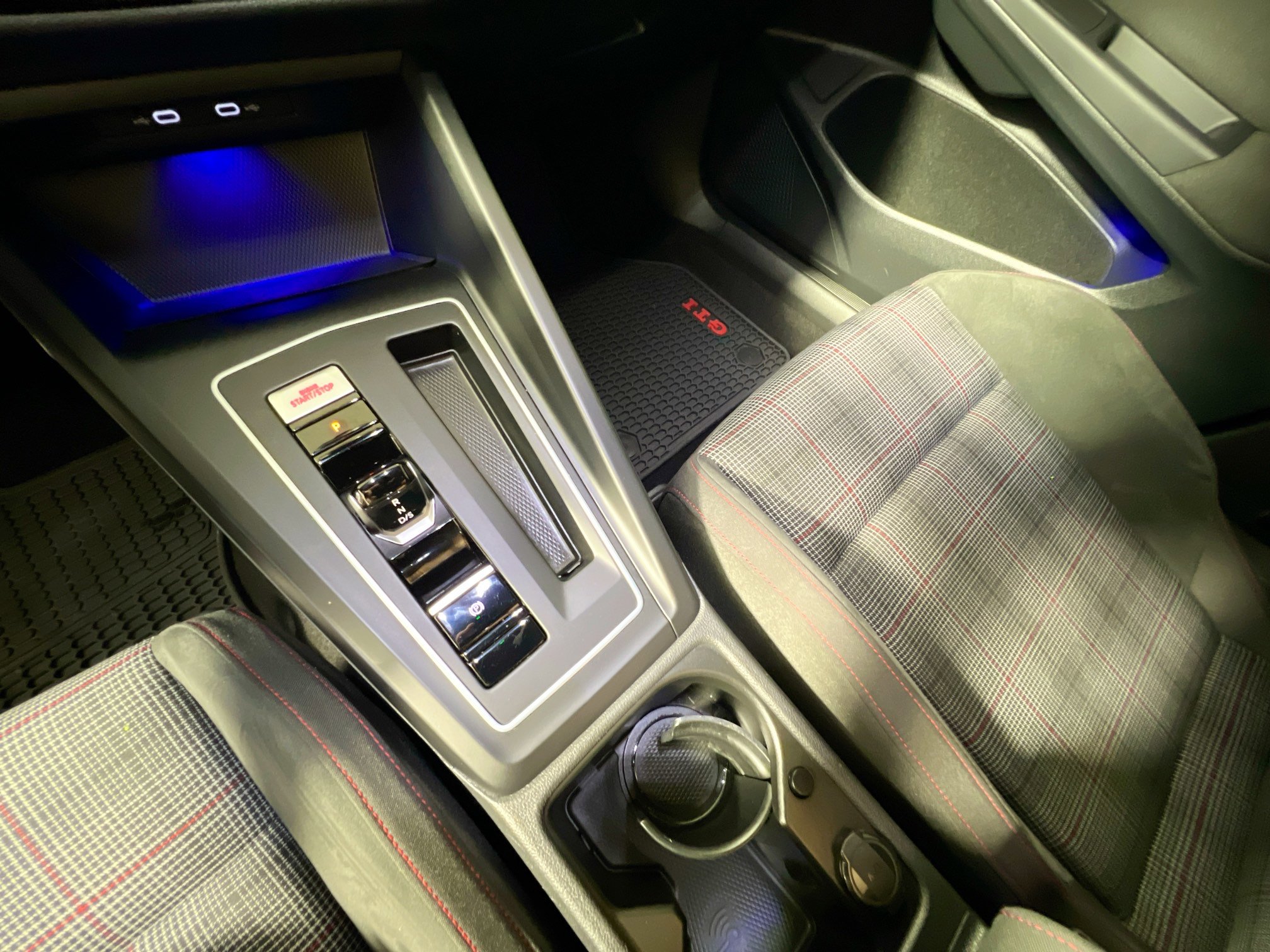 Used 2022 Volkswagen GTI S image 26