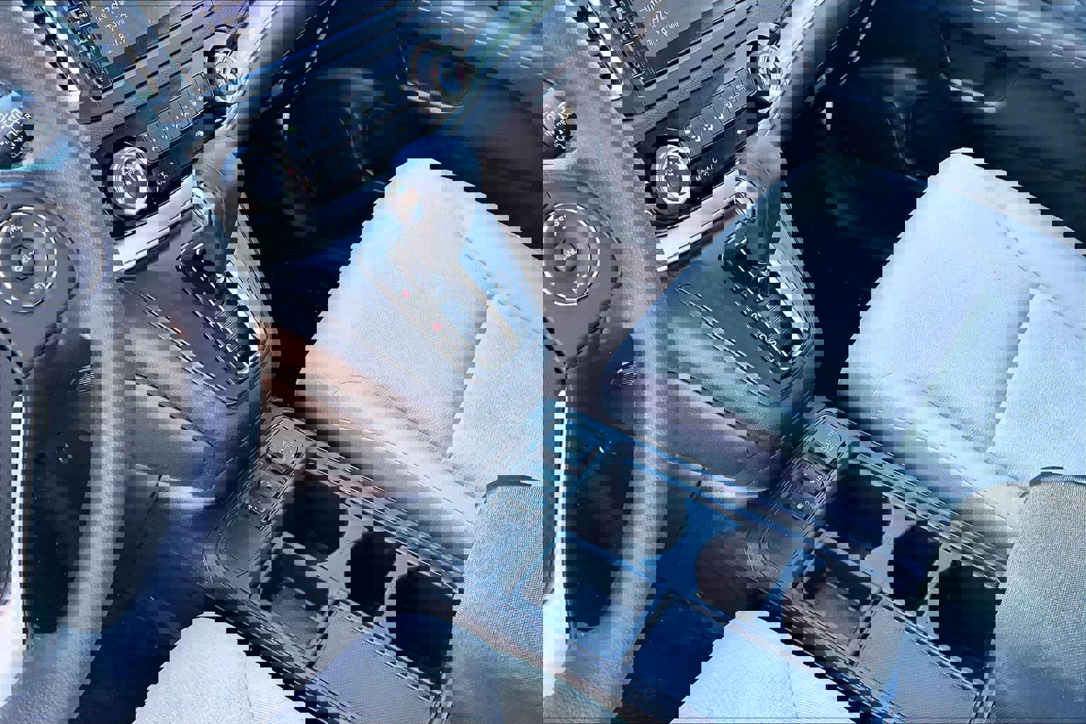 Used 2015 Honda CR-V EX image 15