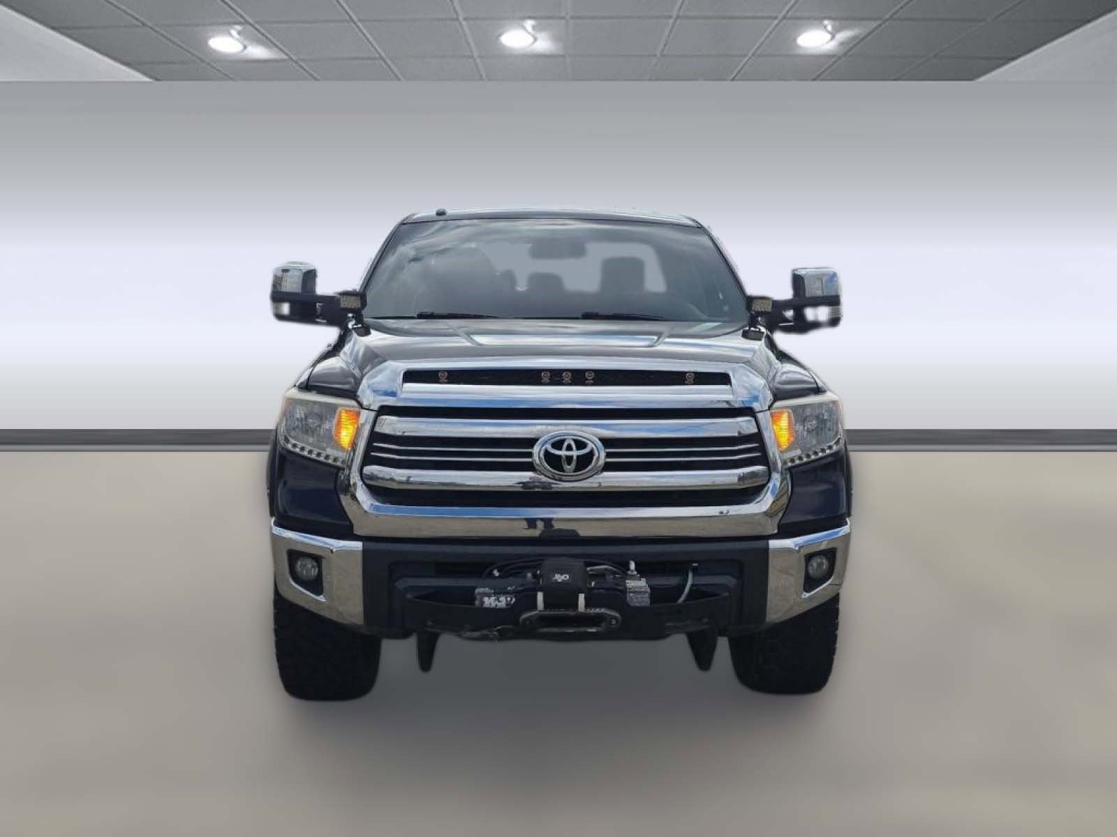 Used 2017 Toyota Tundra SR5 w/ SR5 Upgrade Package image 6