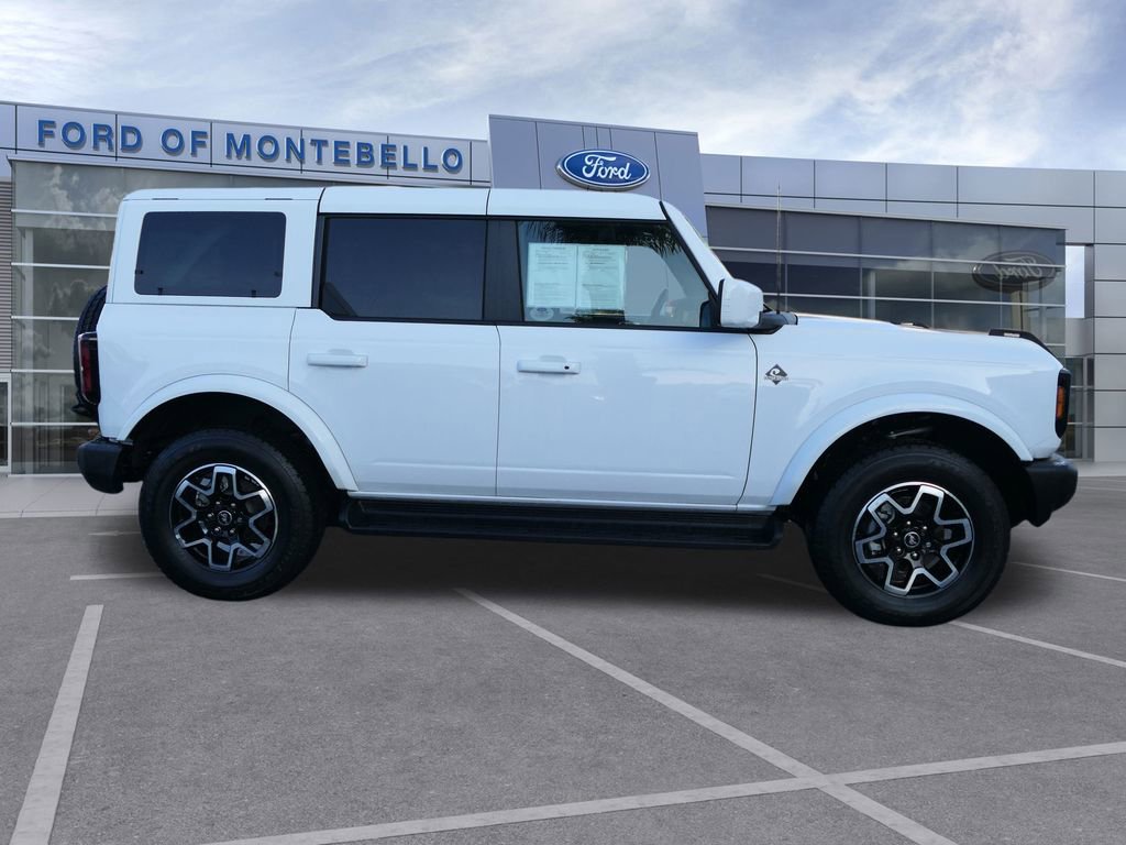 Used 2025 Ford Bronco Outer Banks image 2