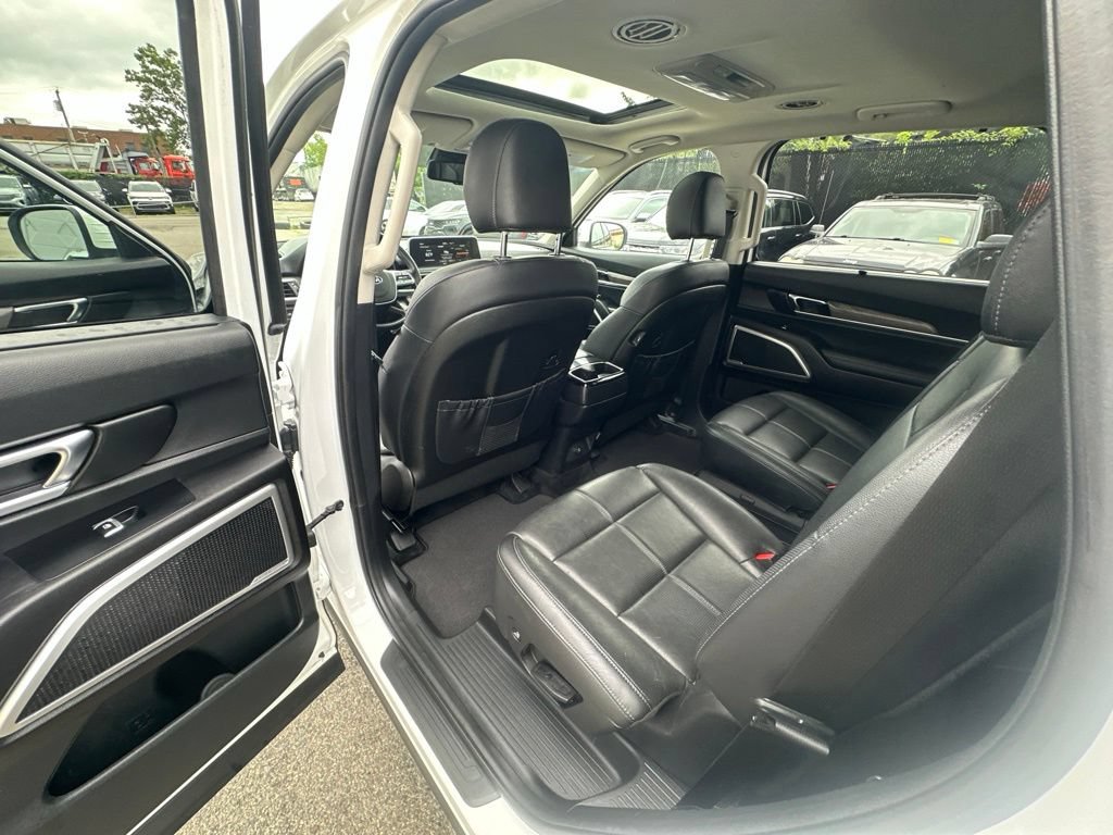 Used 2020 Kia Telluride EX w/ EX Premium Package AWD/4WD image 23
