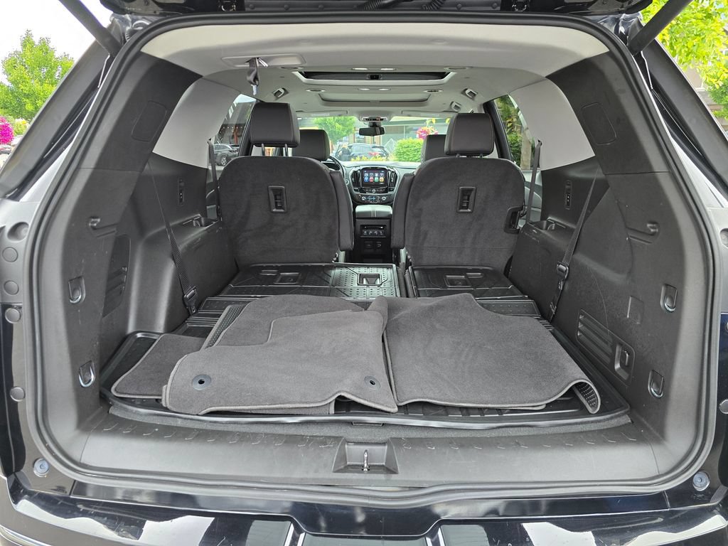 Used 2019 Chevrolet Traverse Premier w/ Redline Edition FWD image 17
