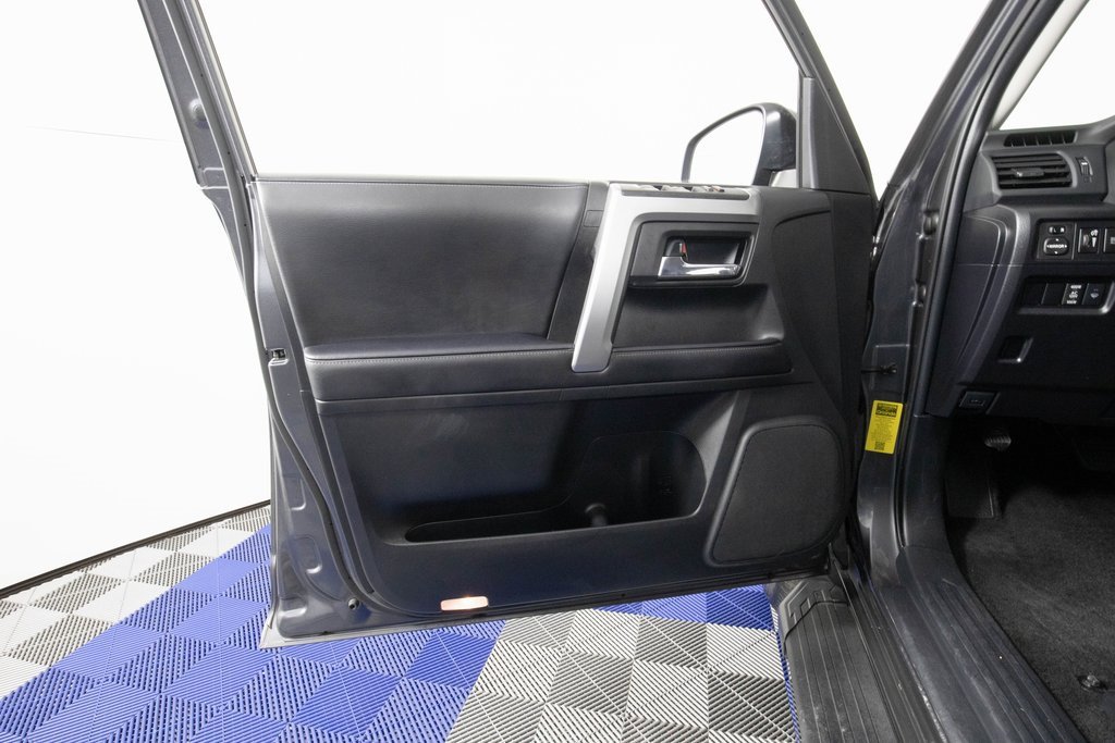 Used 2023 Toyota 4Runner SR5 Premium image 9