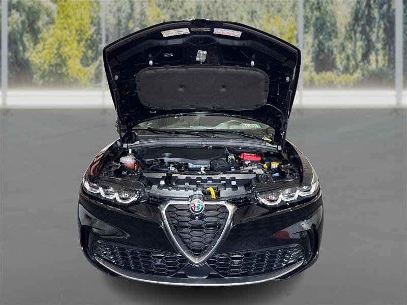 Used 2024 Alfa Romeo Tonale Ti AWD/4WD image 11