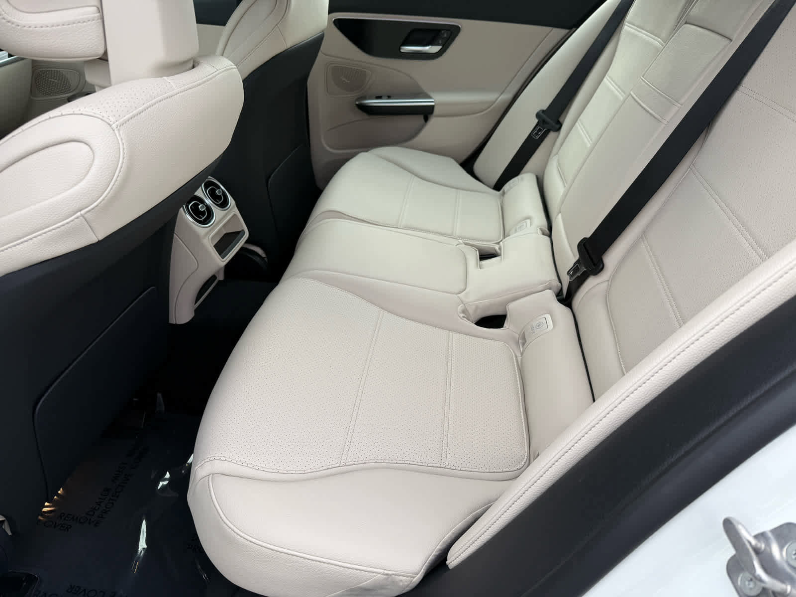 Used 2025 Mercedes-Benz C 300 4MATIC Sedan image 11