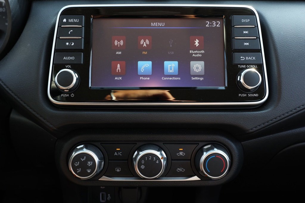 Used 2025 Nissan Versa S image 26