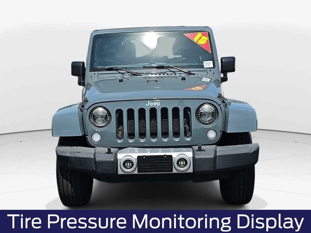 Used 2015 Jeep Wrangler Unlimited Sahara w/ Connectivity Group AWD/4WD image 10