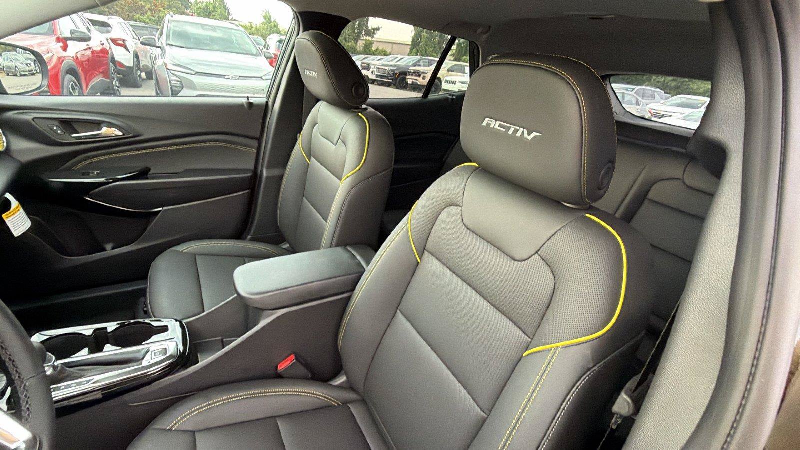 New 2026 Chevrolet Trax ACTIV w/ Sunroof Package FWD image 18