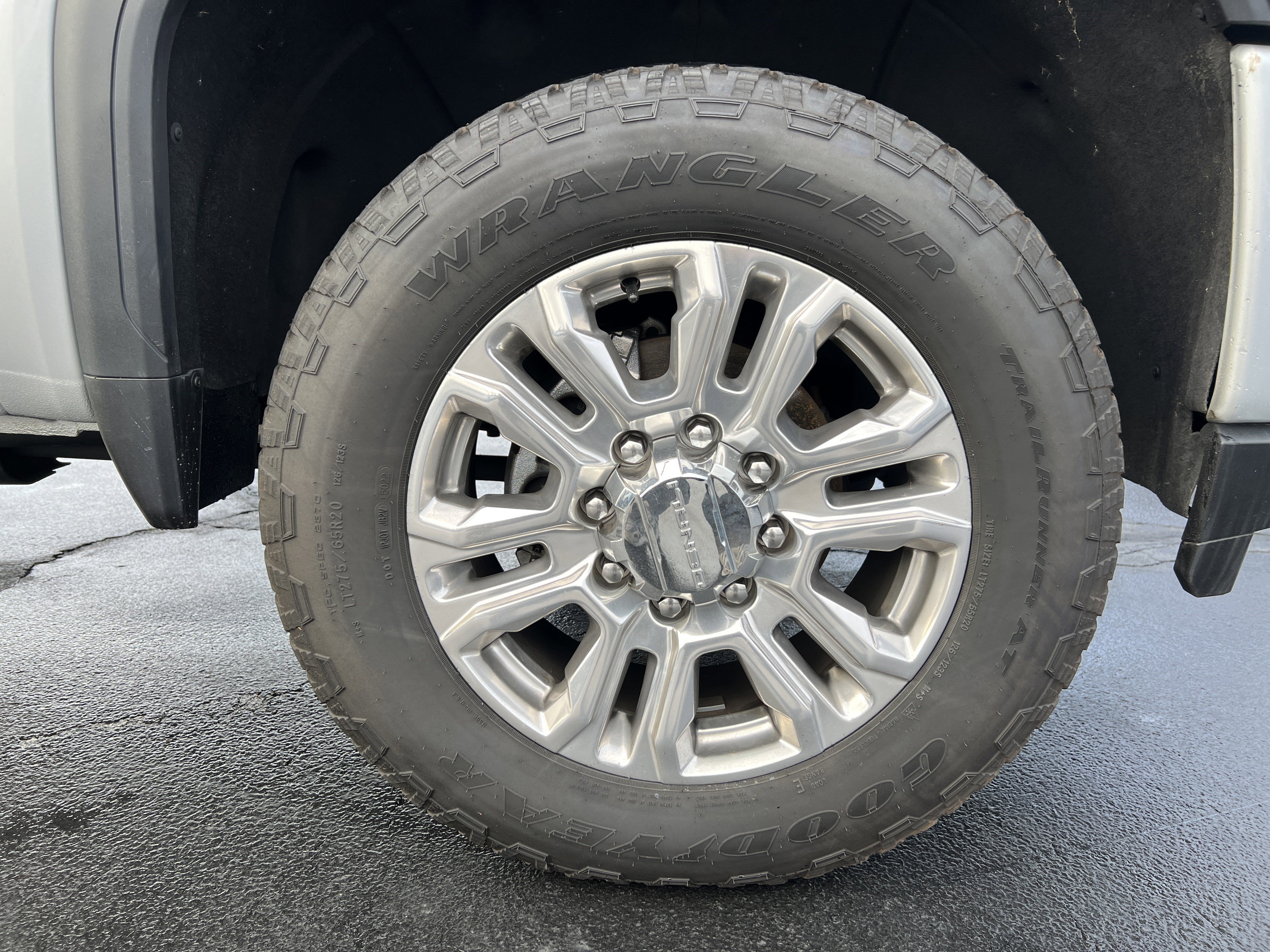 Used 2023 GMC Sierra 3500 Denali w/ Denali Ultimate Package image 11