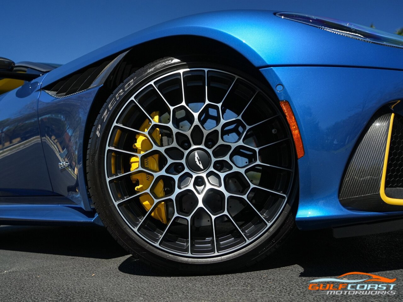 Used 2023 Aston Martin DBS Coupe RWD image 82