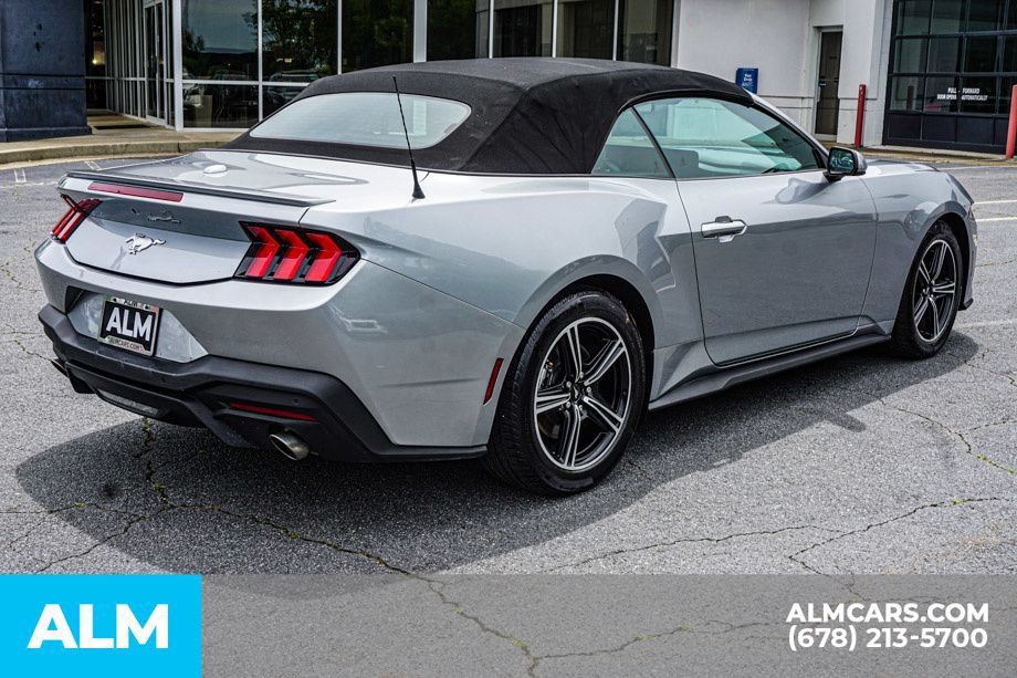Used 2025 Ford Mustang Premium RWD image 5