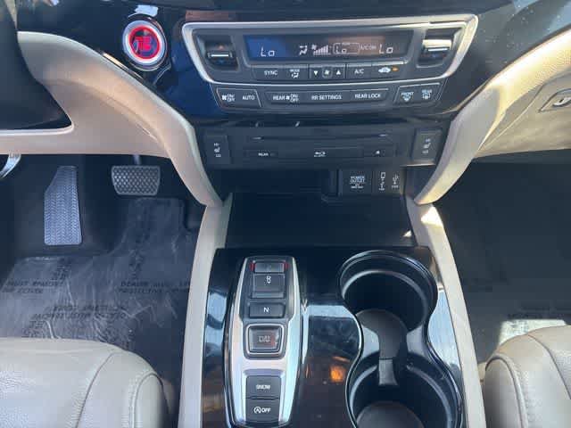 Used 2018 Honda Pilot Touring image 17