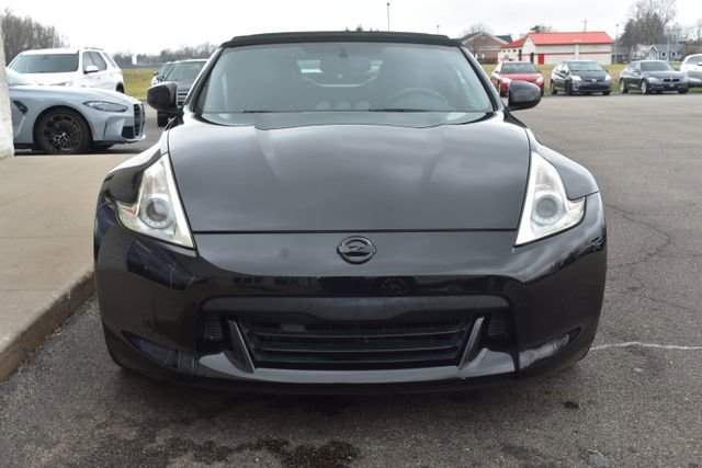 Used 2010 Nissan 370Z Touring w/ Sport Pkg RWD image 12