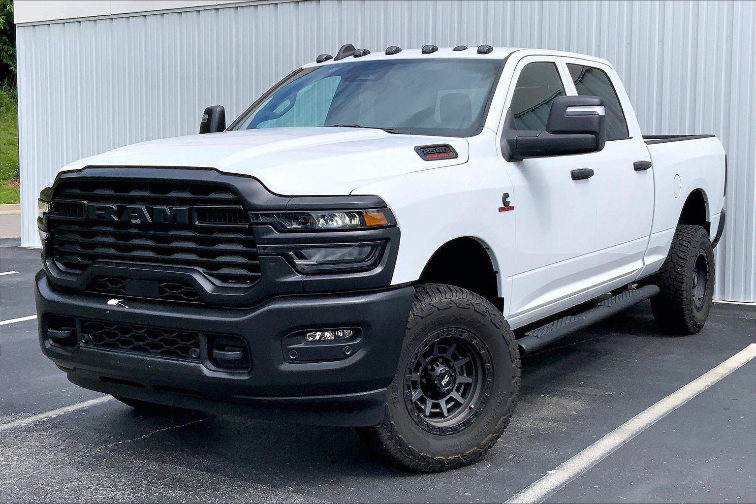 Used 2025 RAM 2500 Tradesman AWD/4WD image 1