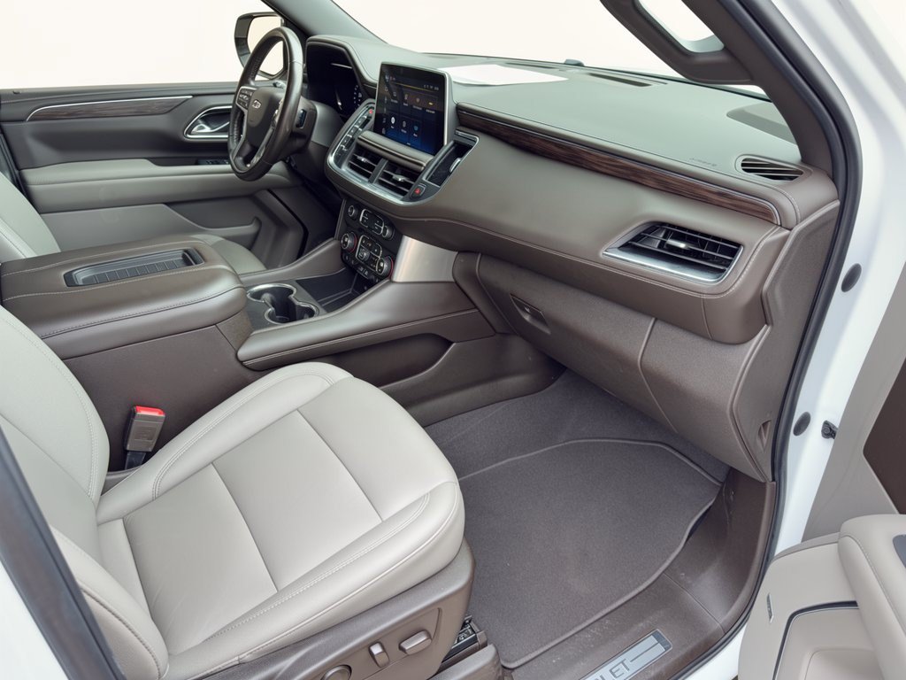 Certified 2023 Chevrolet Tahoe Z71 w/ Luxury Package AWD/4WD image 30