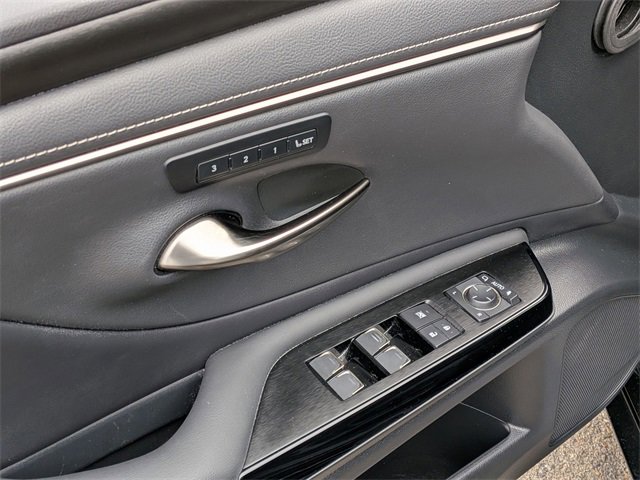 Used 2022 Lexus ES 300h w/ Premium Package image 9
