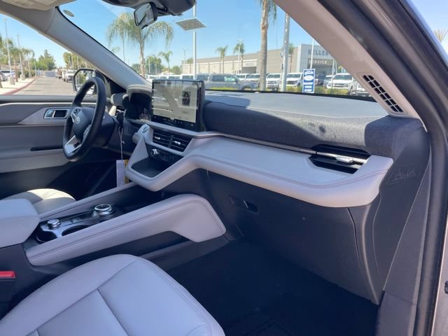 New 2026 Ford Explorer Active w/ Active Comfort Package RWD image 27