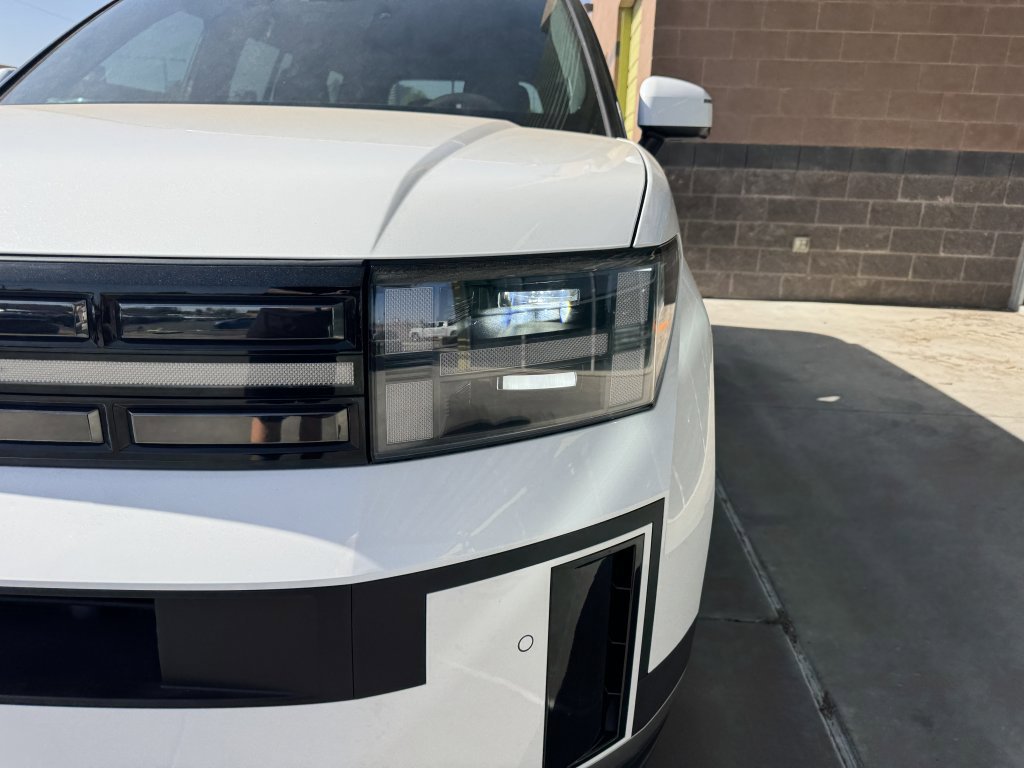 Used 2024 Hyundai Santa Fe Limited image 11