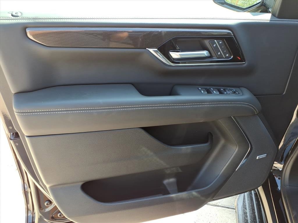 New 2026 GMC Yukon Elevation image 15