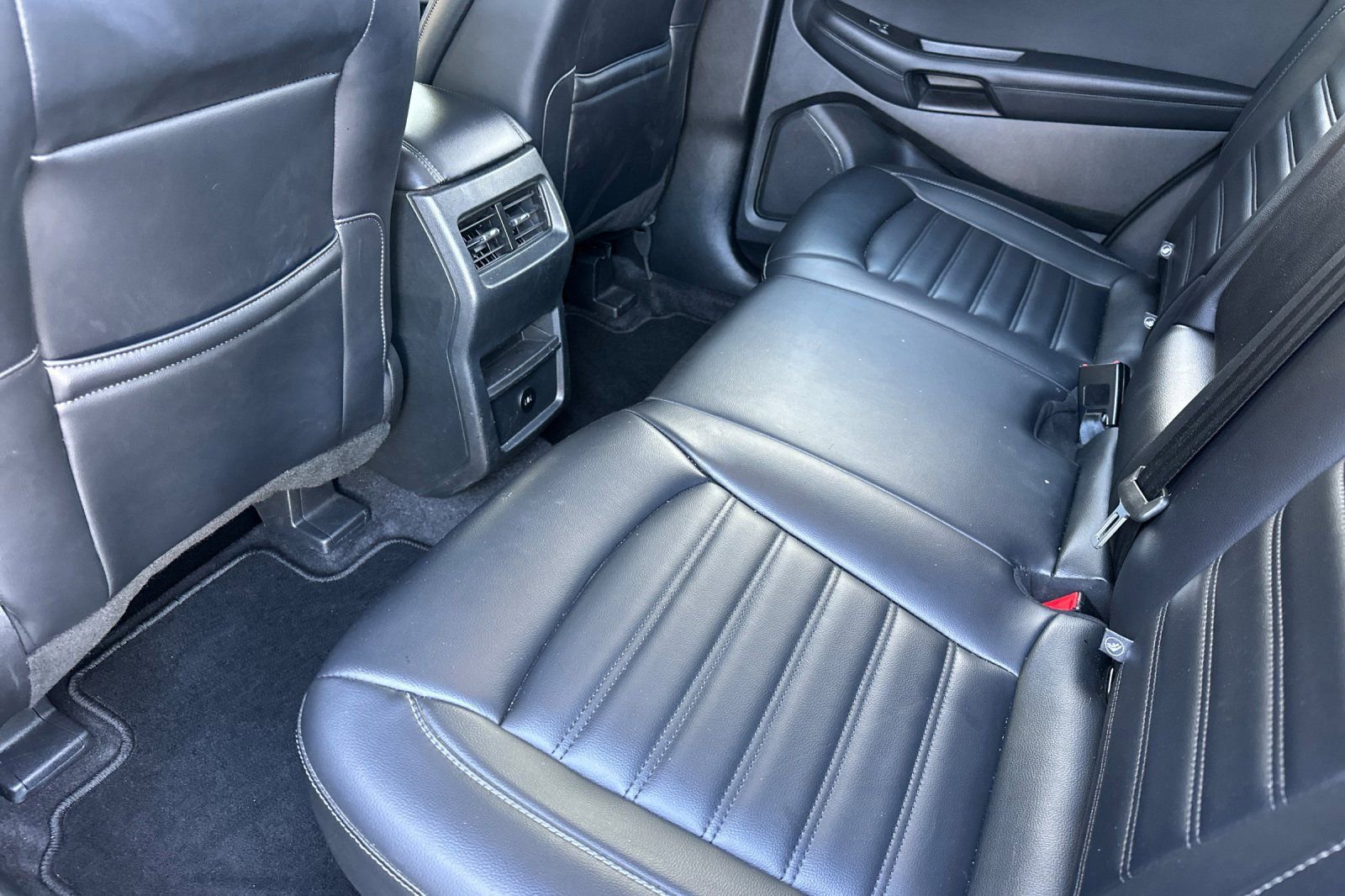 Certified 2024 Ford Edge SEL image 10