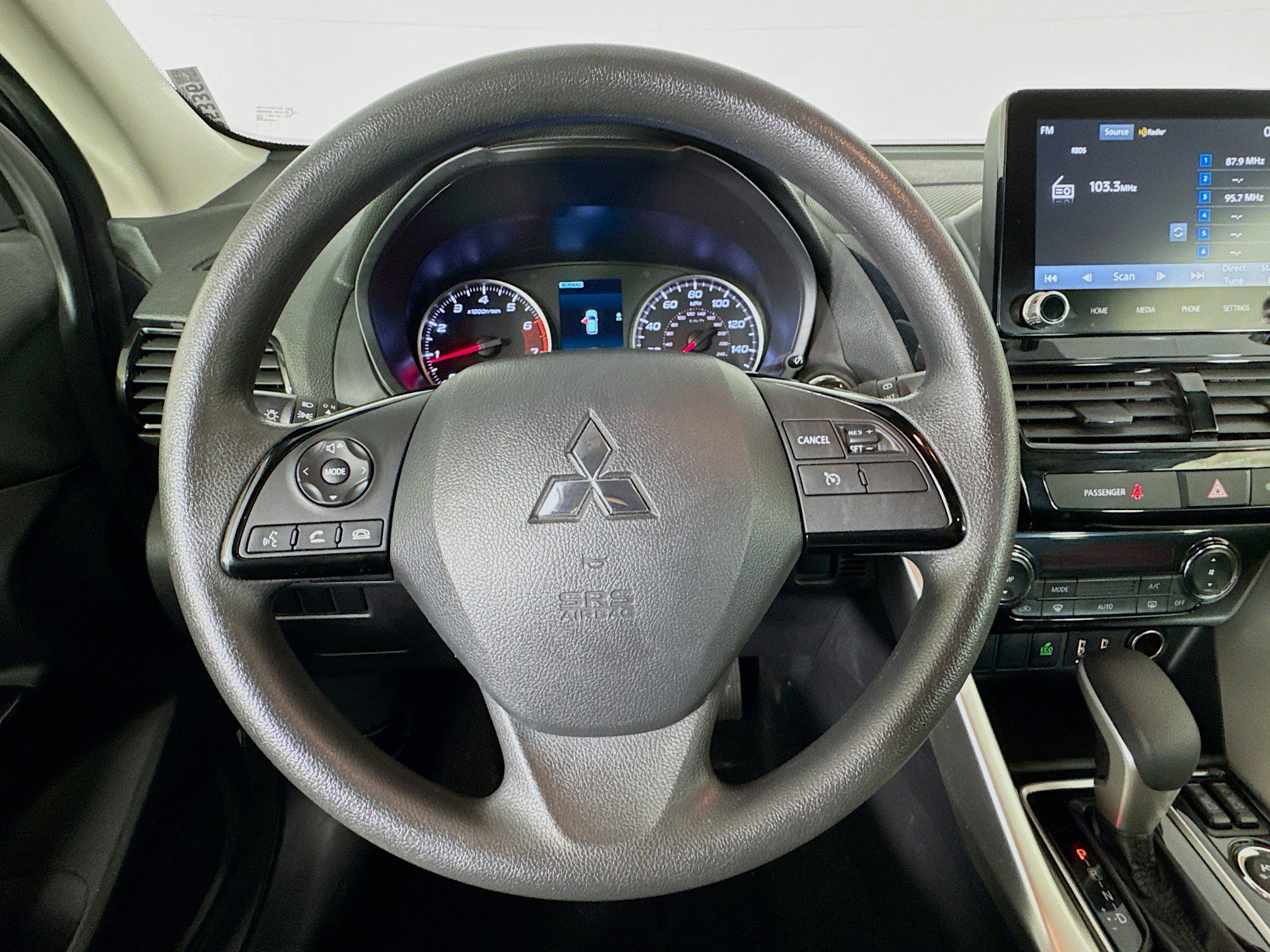 Used 2024 Mitsubishi Eclipse Cross Black Edition image 11