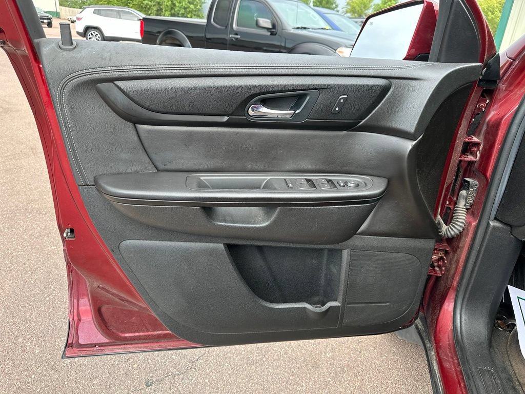 Used 2016 Chevrolet Traverse LT w/ True North Edition FWD image 12